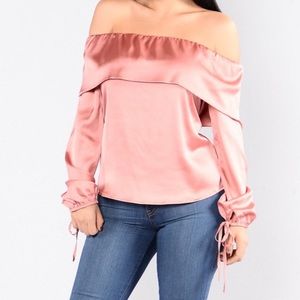 Off the shoulder long sleeve blouse